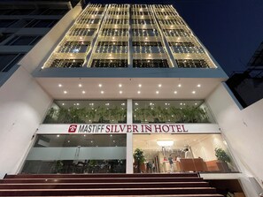 Exterior - Mastiff Hotel Silver In Jalgaon (Jalgaon)