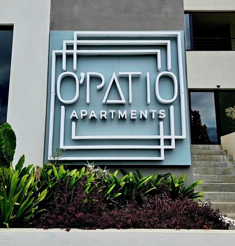 Modern 4-Bedroom Apartment in the Heart of Cap Tamarin – 5 mins from the Beach