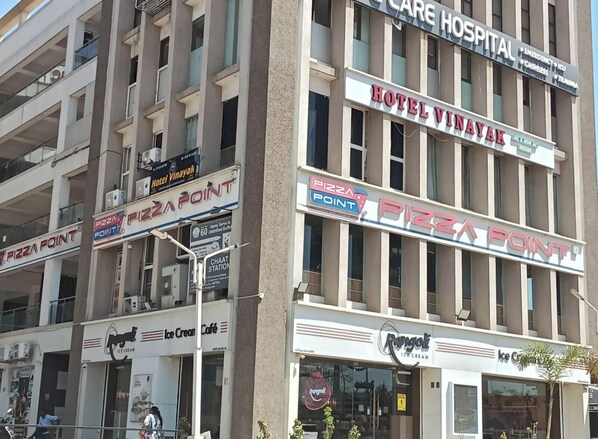 Exterior - HOTEL VINAYAK (Ahmedabad)