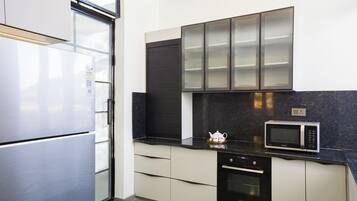 Deluxe Villa | Private kitchen