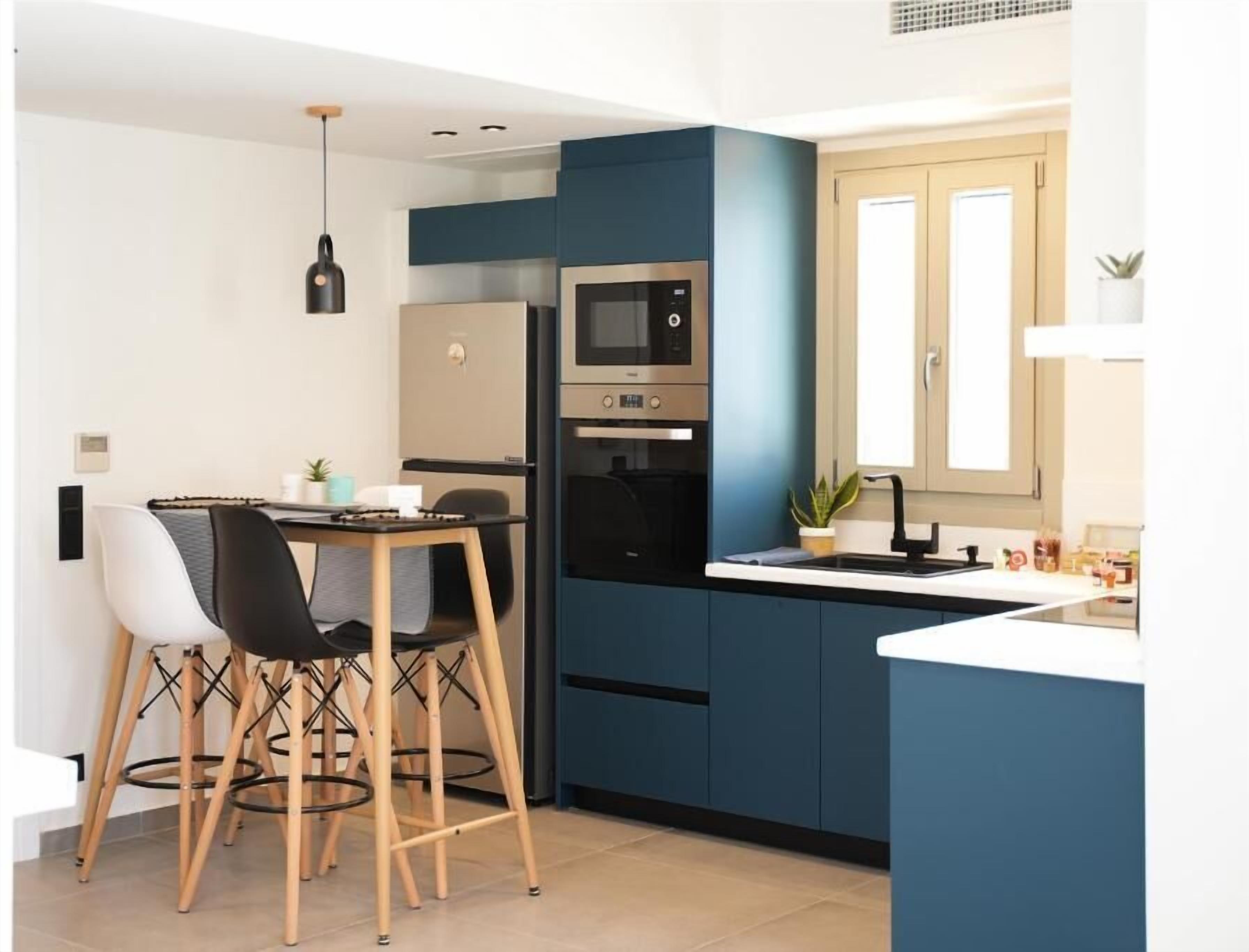 Luxury Apartment, Kitchen, Partial Sea View | Private kitchen