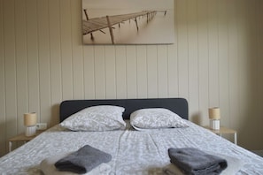 3 bedrooms, WiFi, bed sheets
