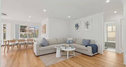 Paw-fect Family Retreat: 4BR Home in Connolly