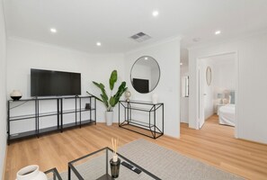 Room - Paw-fect Family Retreat: 4BR Home in Connolly (Connolly)