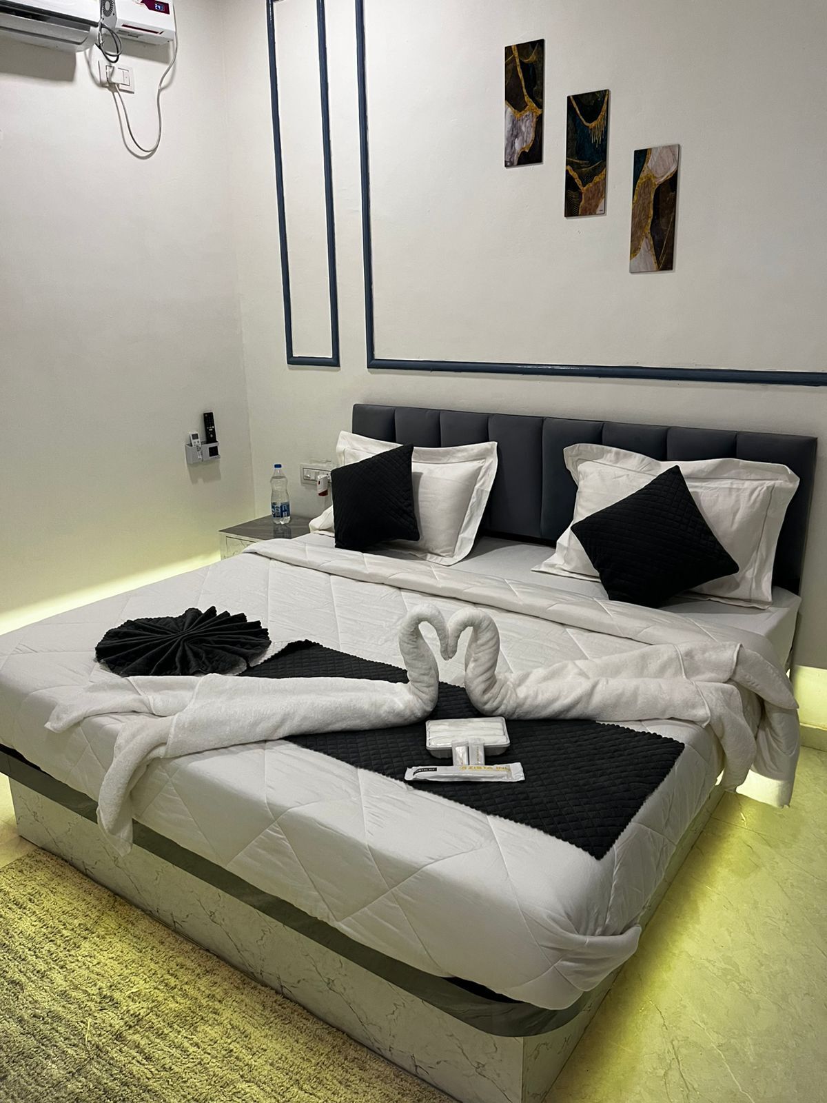 Deluxe Double Room, Balcony, Pool View | Free WiFi