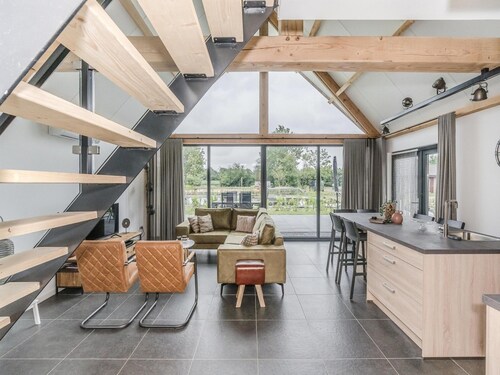 Luxury Country Retreat With a Pond for 6