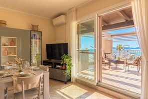 Dining - ClickSardegna Grand Sunset Penthouse with 2 Seafront Terraces & Private Garage (Alghero)