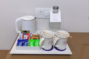 Deluxe Double Room | Coffee and/or coffee maker - Regenta Place Iris Park Rishikesh (Rishikesh)