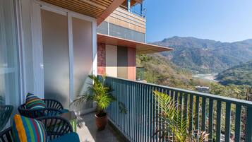 Premium Room, Balcony, Mountain View | Balcony