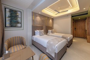 Deluxe Twin Room - Regenta Place Iris Park Rishikesh (Rishikesh)