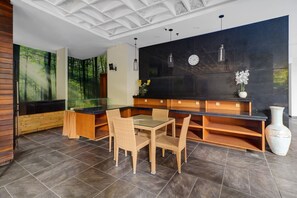 Restaurant - Palette Hotel Seminyak  (Seminyak)