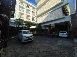 Bagian depan properti