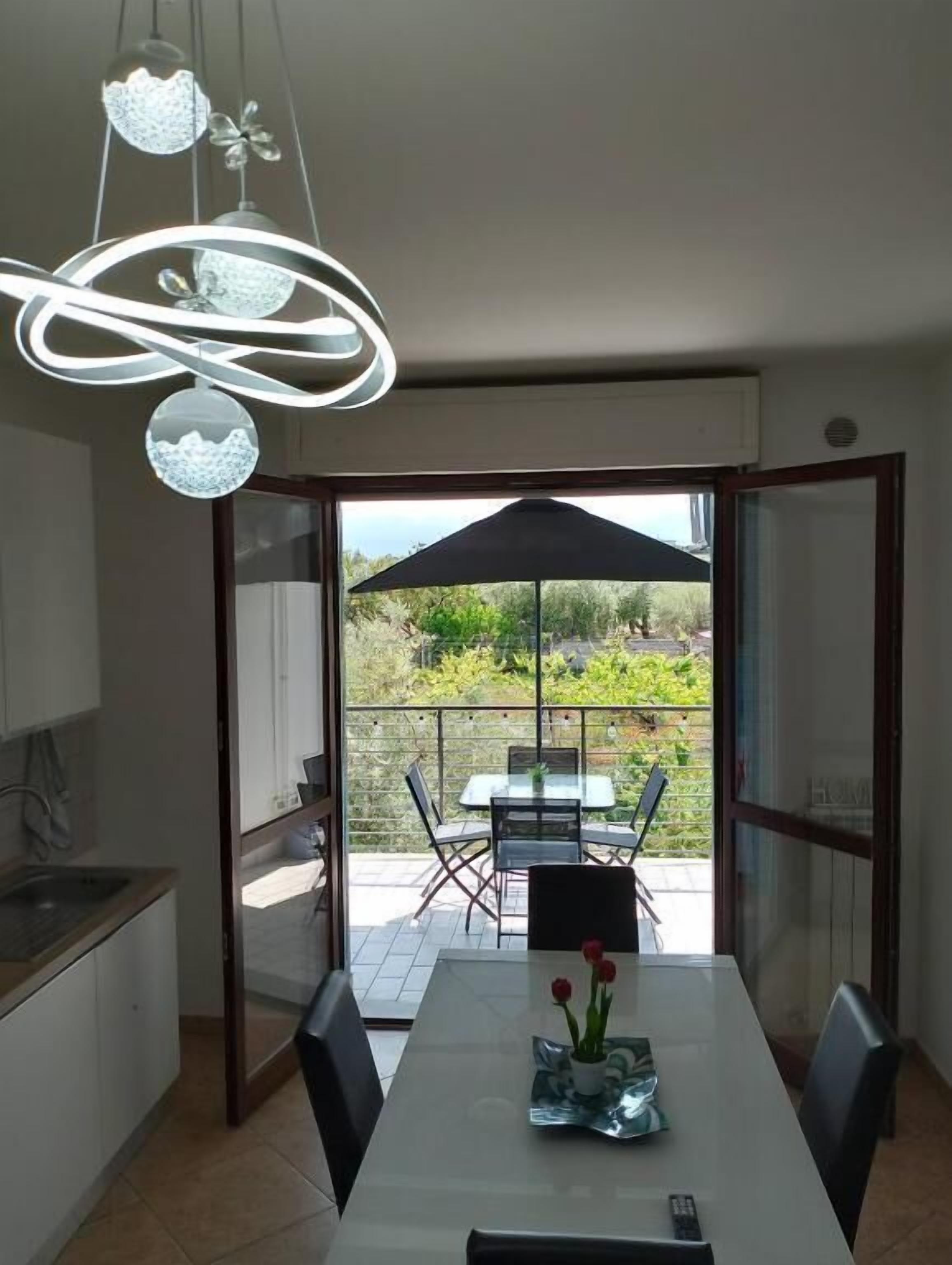 Appartement, balkon, uitzicht op heuvels | Dineren