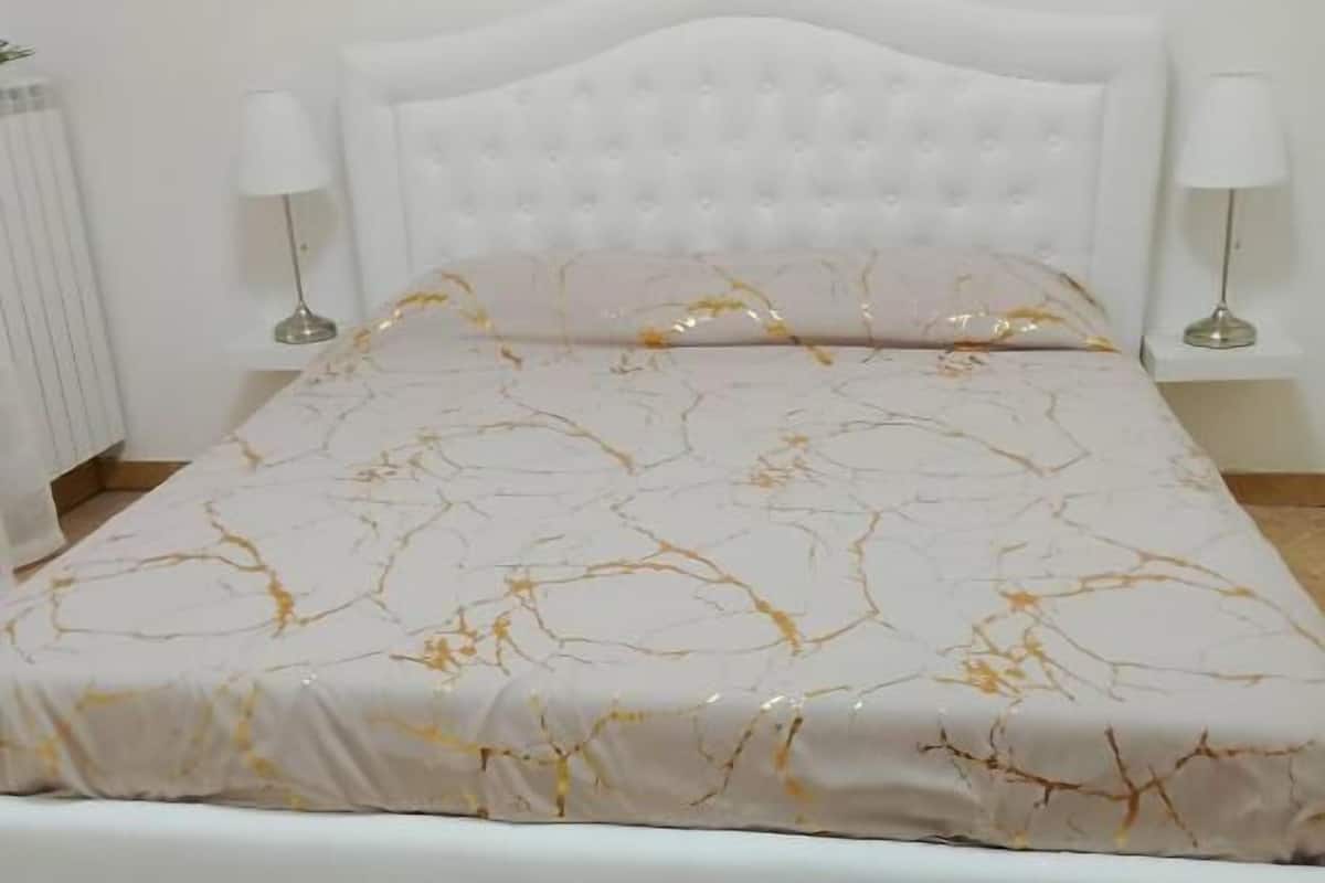 Apartment, Balkon, Hügelblick