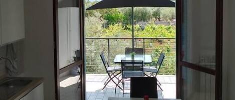 Appartamento, balcone, vista collina | Ristoranti
