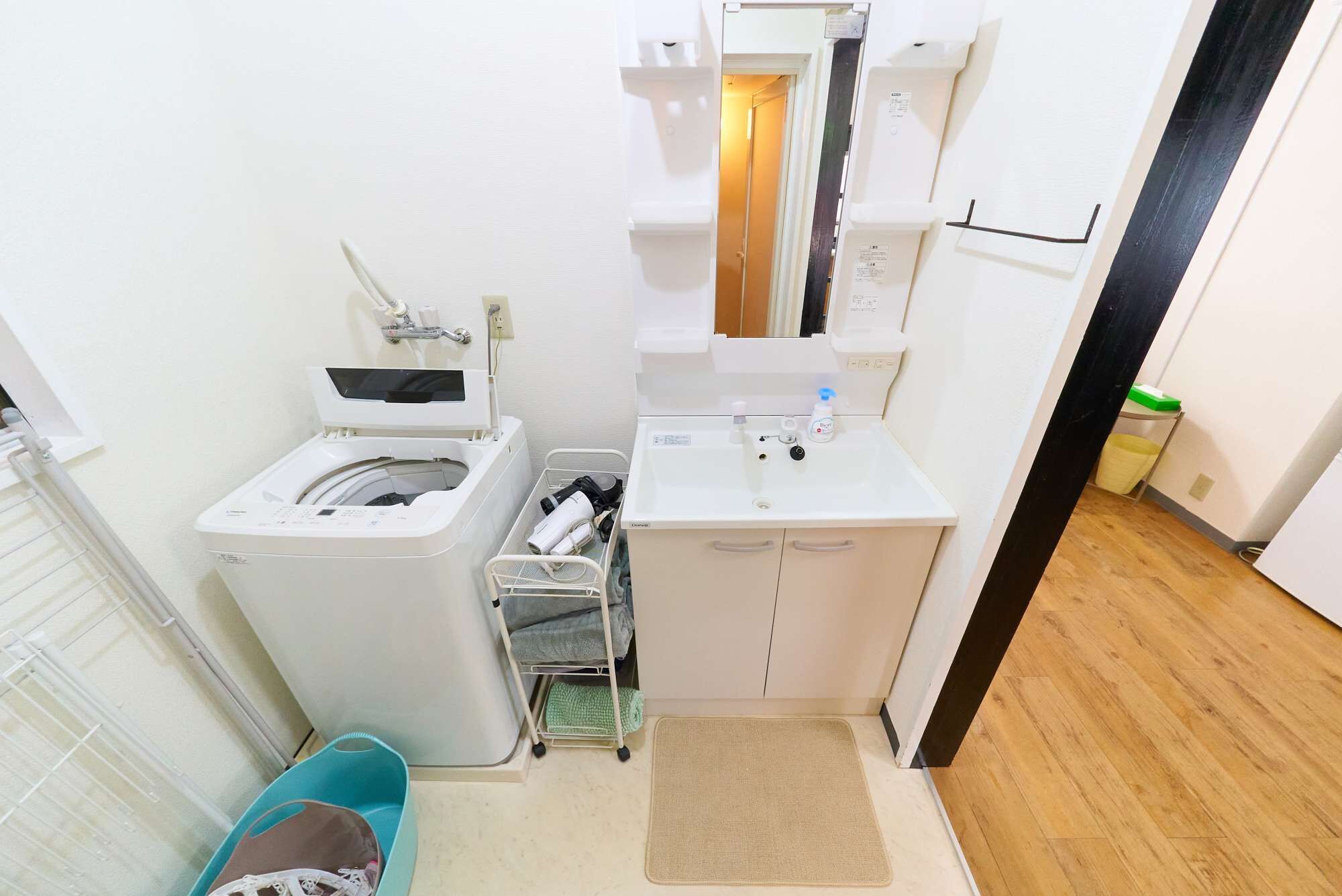 Hair dryer, towels