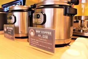 Coffee and/or coffee maker - Hotel WBF Art Stay Naha Kokusai-dori (Naha)