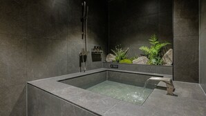 Twin Suite | 私人 SPA 浴池