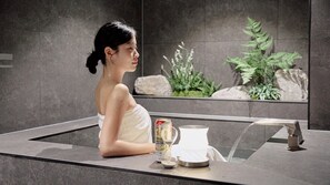 Sauna Suite | Yksityinen kuumavesiallas