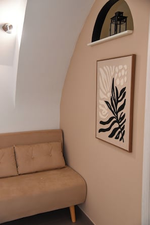 TV, fireplace - Traces in the village. Vacation Home. The Perfect Balance of Style and Position (Putignano)