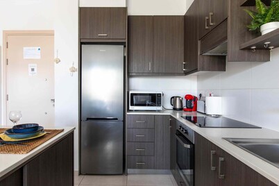 Lemon Tree 1-BR Apt & Pool in Livadia