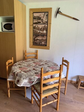 Dining - Les 2 alpes, at the foot of the slopes - apartments (Les Deux Alpes)