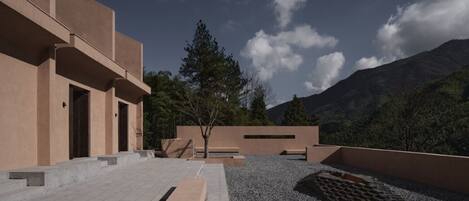 Basic Single Room | Terrace/patio