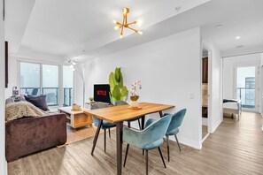 Luxury-Suite, 2 Schlafzimmer, Nichtraucher | Wohnbereich