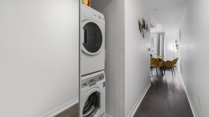 Suite – design, 1 queensize-seng med sovesofa, ikke-røyk | Oppholdsområde