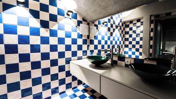 Comfort Double Room, 1 Queen Bed, Mountain View | Bathroom