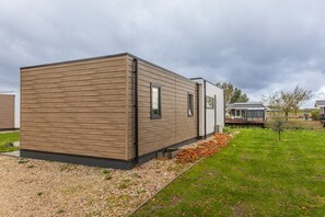 Exterior - Cube XL 91 | 4 persoons chalet op Resort de Betuwe (Zennewijnen)