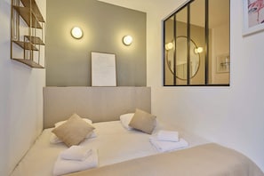 Iron/ironing board, WiFi, bed sheets - Charming Apartment - Paris Pere Lachaise (Paris)