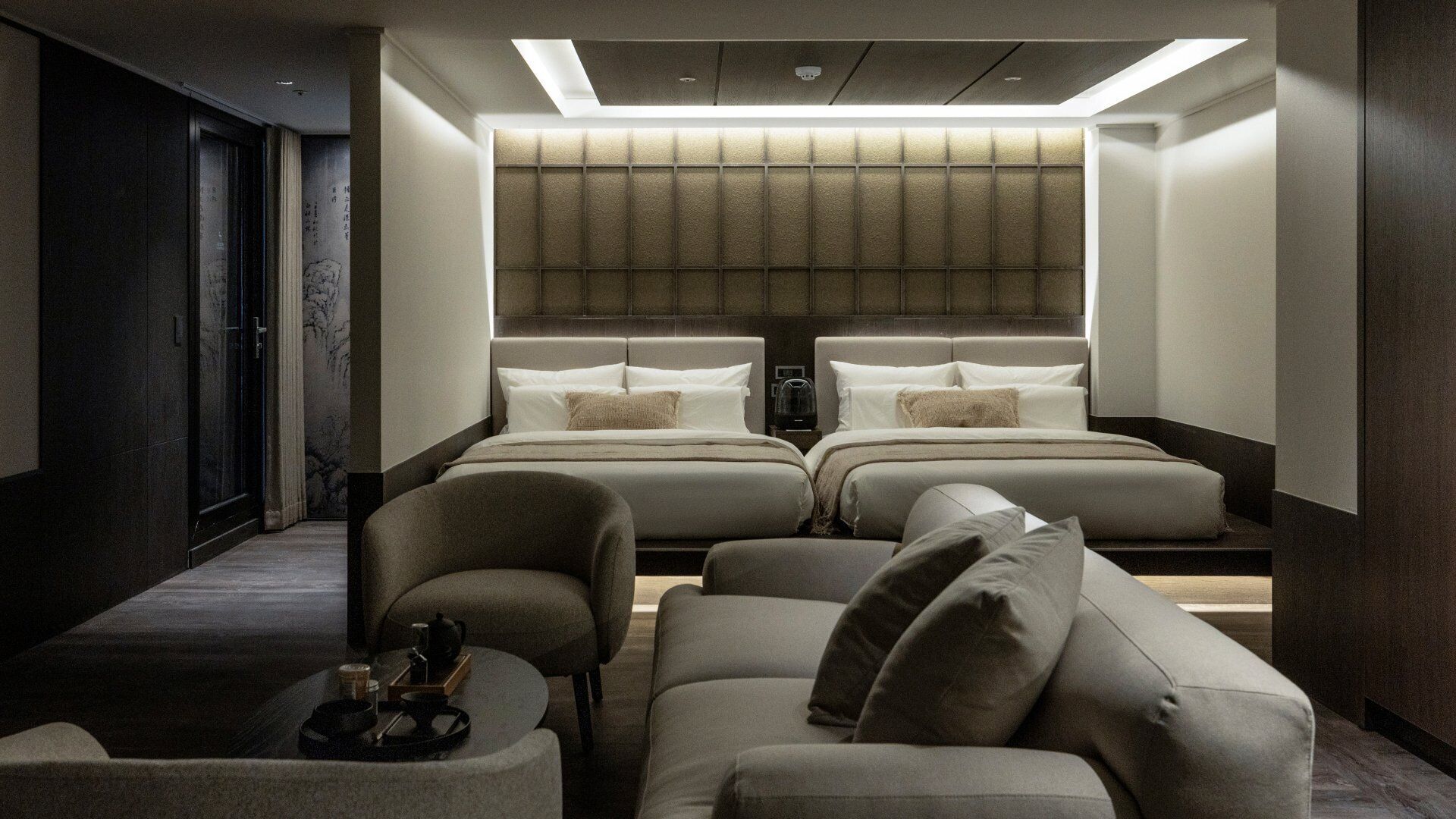 Signature Spa & Sauna | Individually decorated, individually furnished, blackout drapes