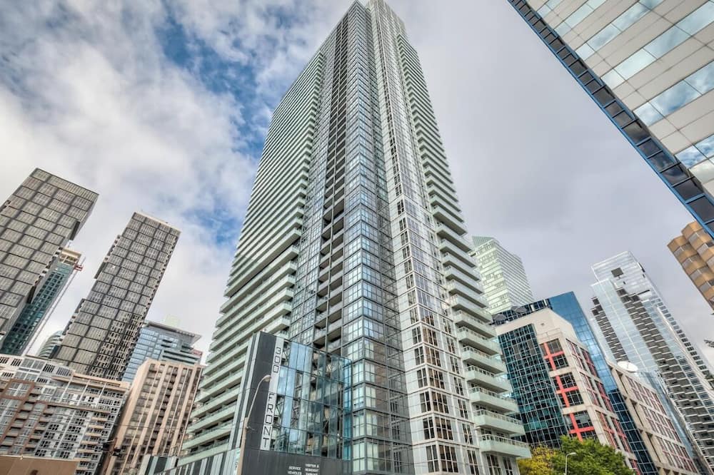 Avelis Downtown Hotel and Suites