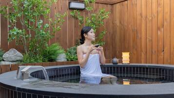 Signature Room | Private spa tub