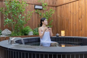 Private spa tub - Anook Ryokan Hotel Daejeon Daeheung (Daejeon)