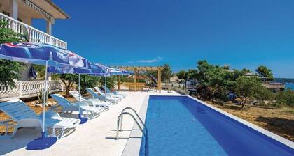 Apartment with pool Kristina by Villas Guide