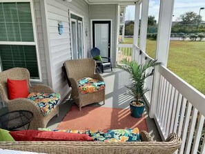 Terrace/patio - Cozy Condo Near Baseball Fields and Zoo- Pool Tennis Courts Pickleball (Gulf Shores)