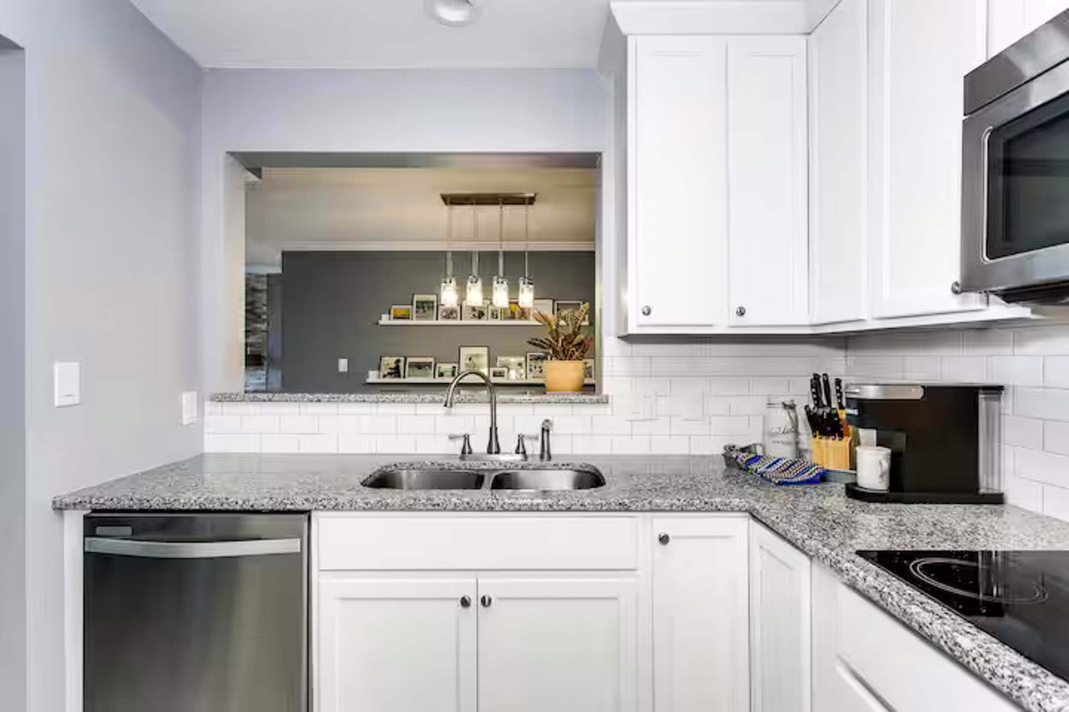 Condo, Multiple Beds, Patio, Garden View (Colony Club K6) | Private kitchen