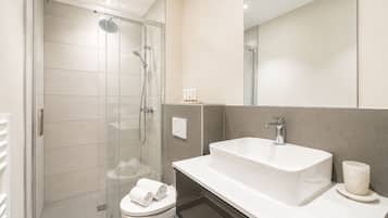 Superior Apartment, City View | Iron/ironing board, travel cot, free WiFi, bed sheets