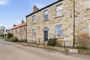 Exterior - Lantern House - North East Escapes (Belford)