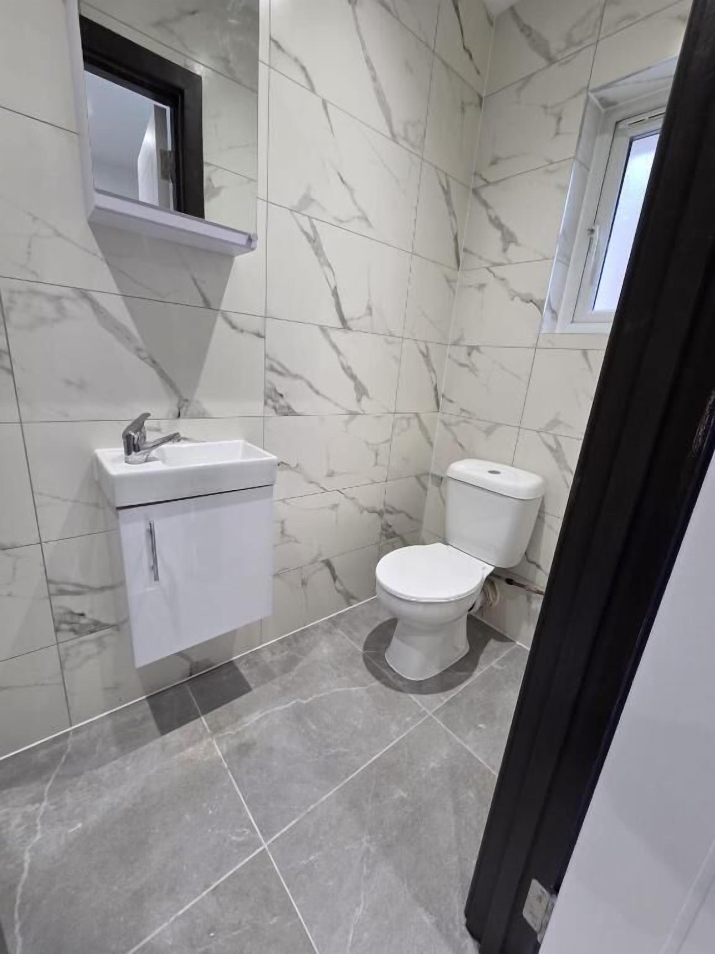 Room, 1 Bedroom | Bathroom