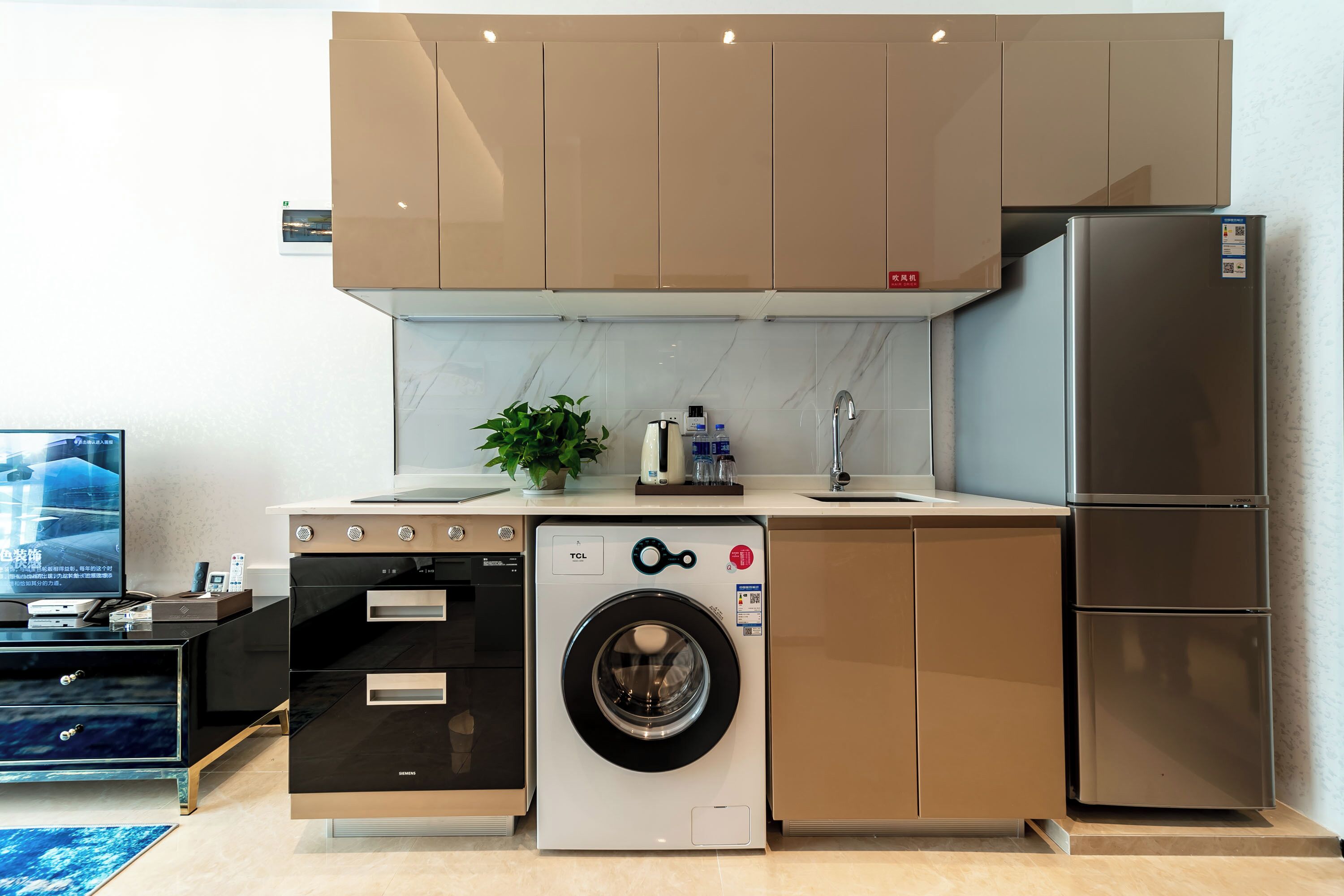 Superior Room, City View | Private kitchen