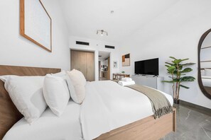 Iron/ironing board, WiFi, bed sheets - Free housekeeping visits during your stay - StayShort - Relaxing Studio in Arjan that Sleeps 3 (Arjan)