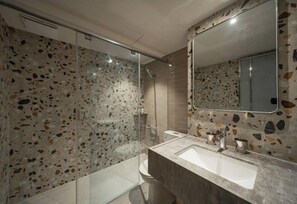 Bathroom - Papo'a Labs (Tainan)