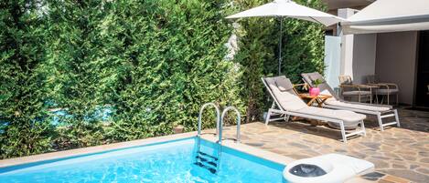 Piscine extérieure