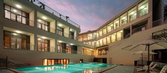Serenity Coast Hotel