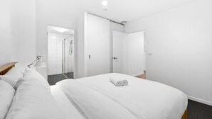 Căn hộ | 2 phòng ngủ, bộ trải giường 
