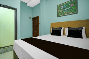 Deluxe Double Room | Free WiFi, bed sheets - Hotel O near Primaya Hospital formerly  (Makassar)