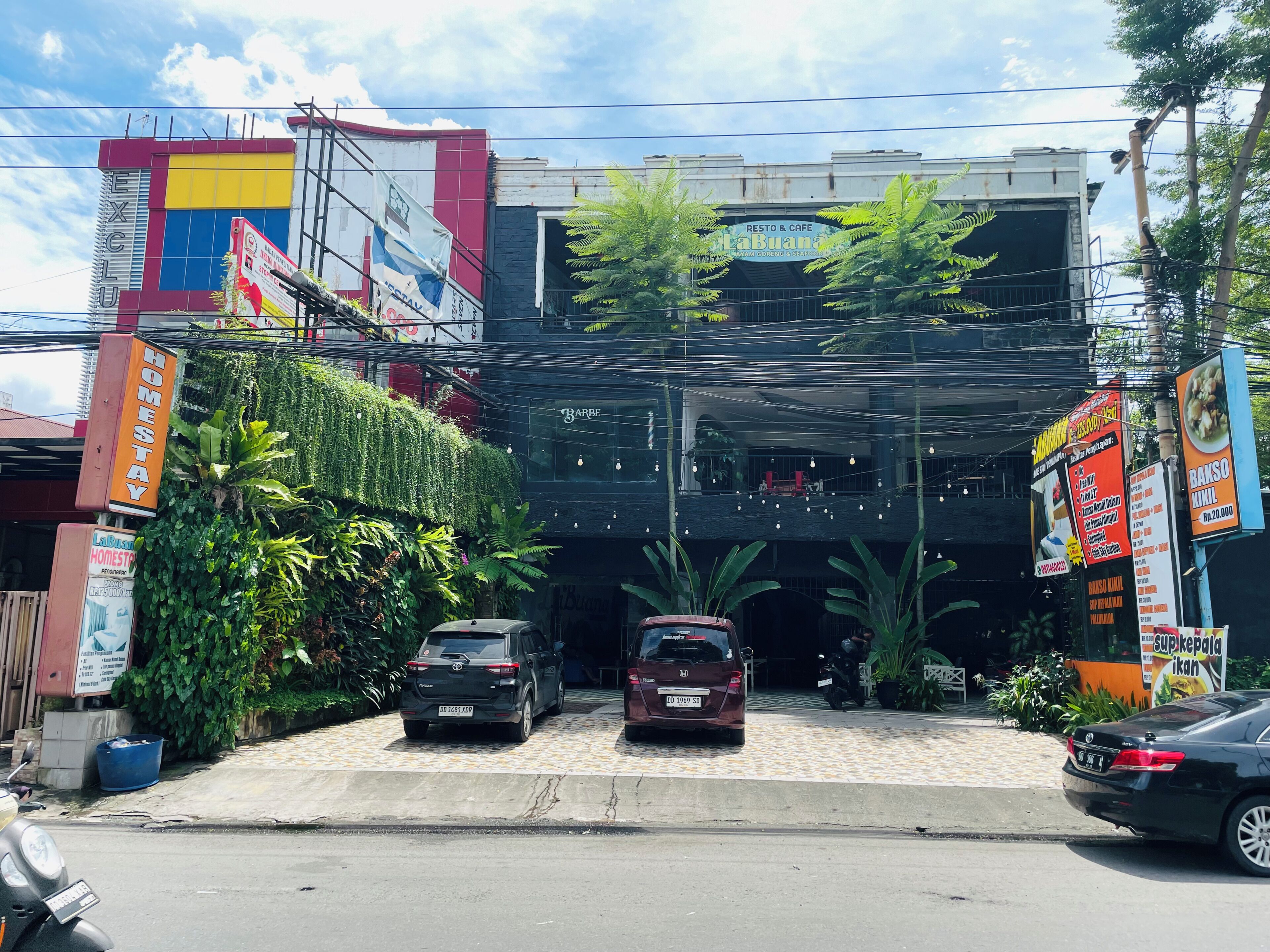 Fachada de la propiedad